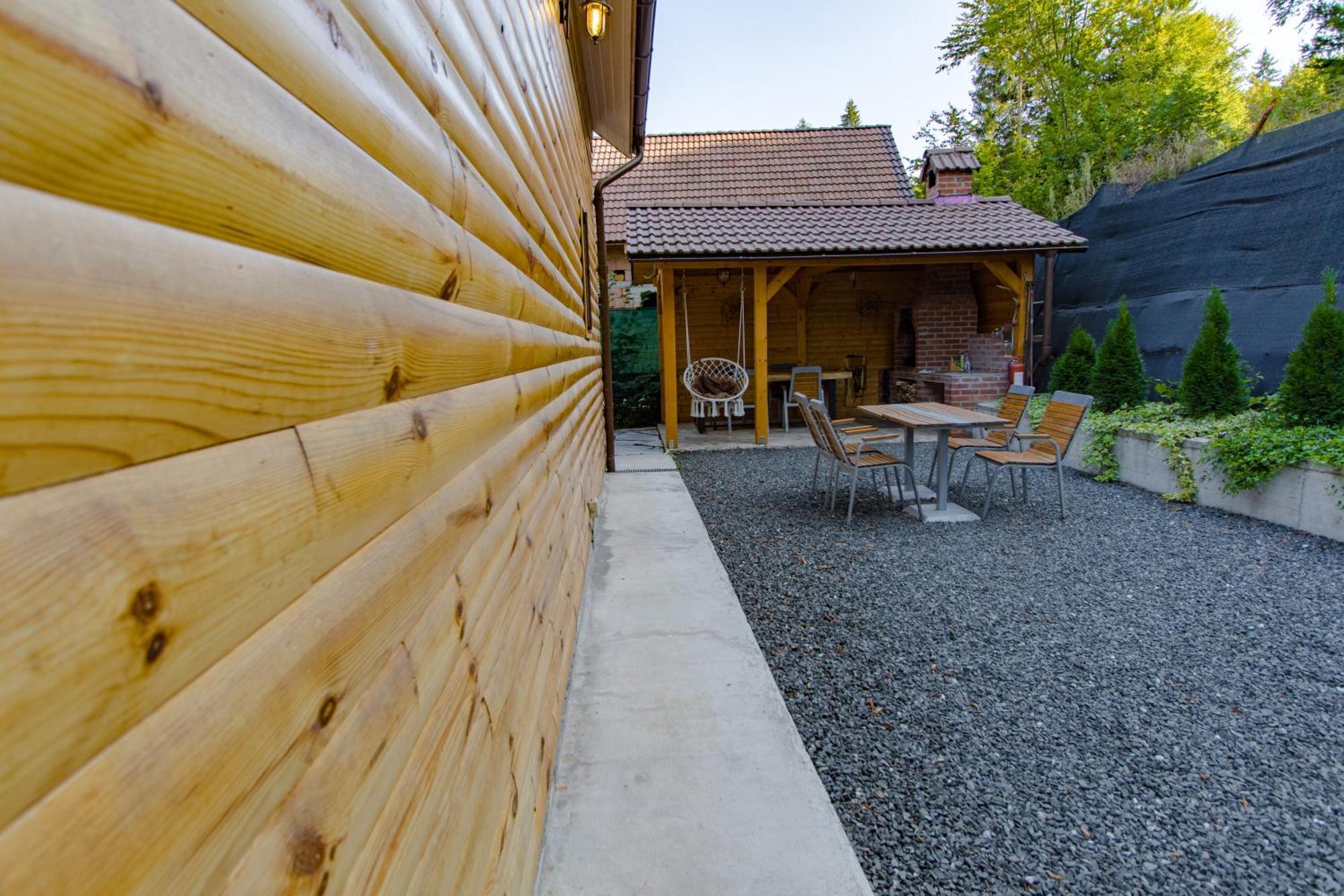 Bear'S Lair Chalet Порумбаку-де-Сус Экстерьер фото