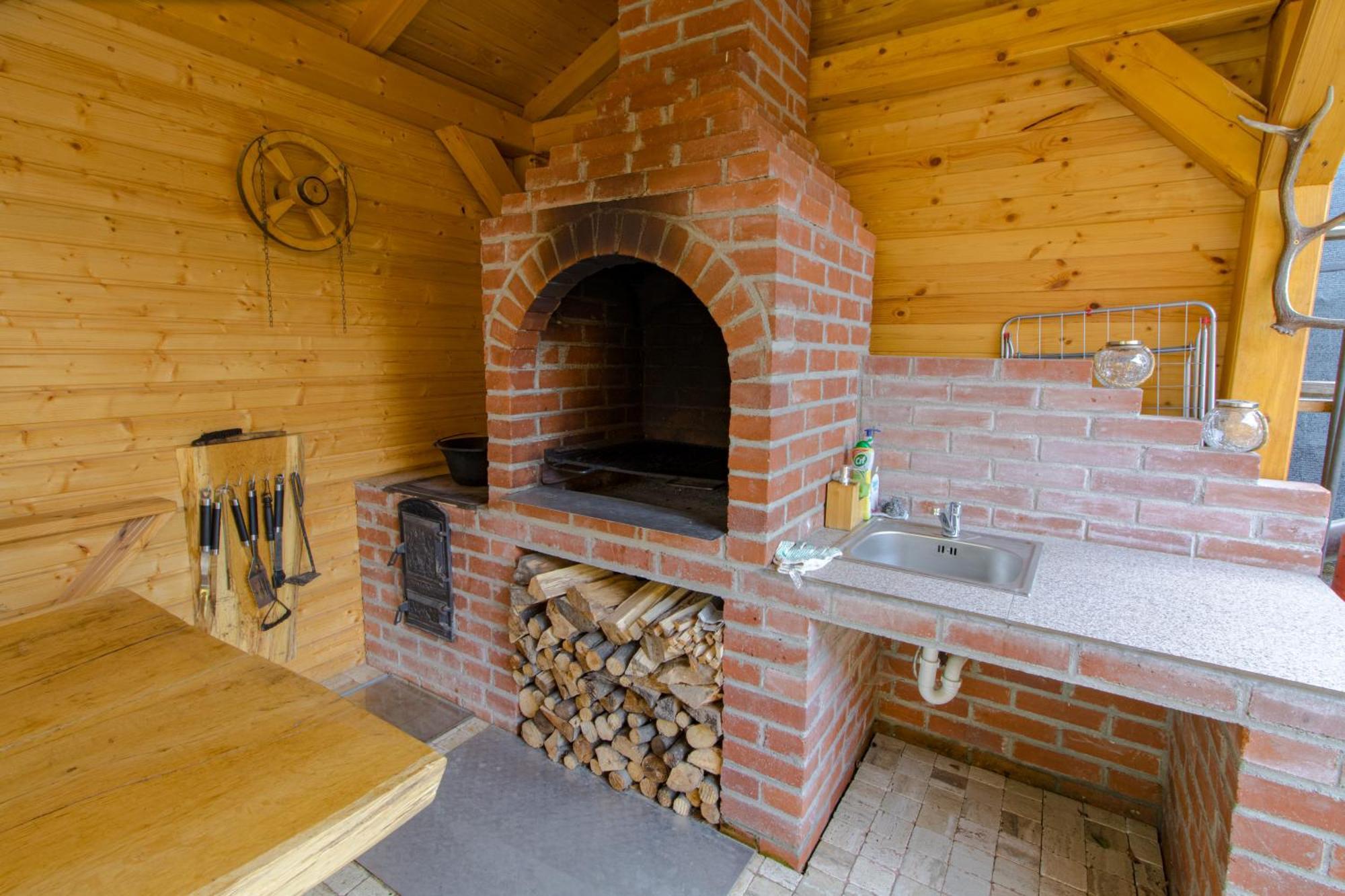 Bear'S Lair Chalet Порумбаку-де-Сус Экстерьер фото