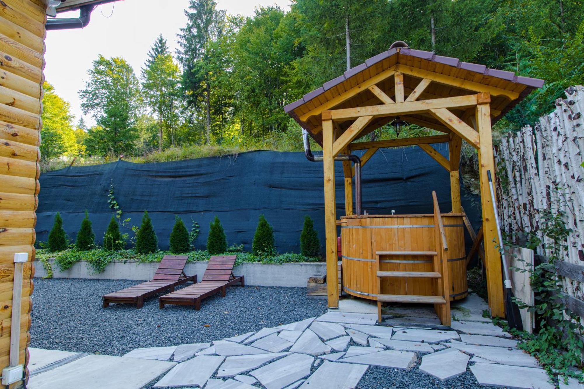 Bear'S Lair Chalet Порумбаку-де-Сус Экстерьер фото