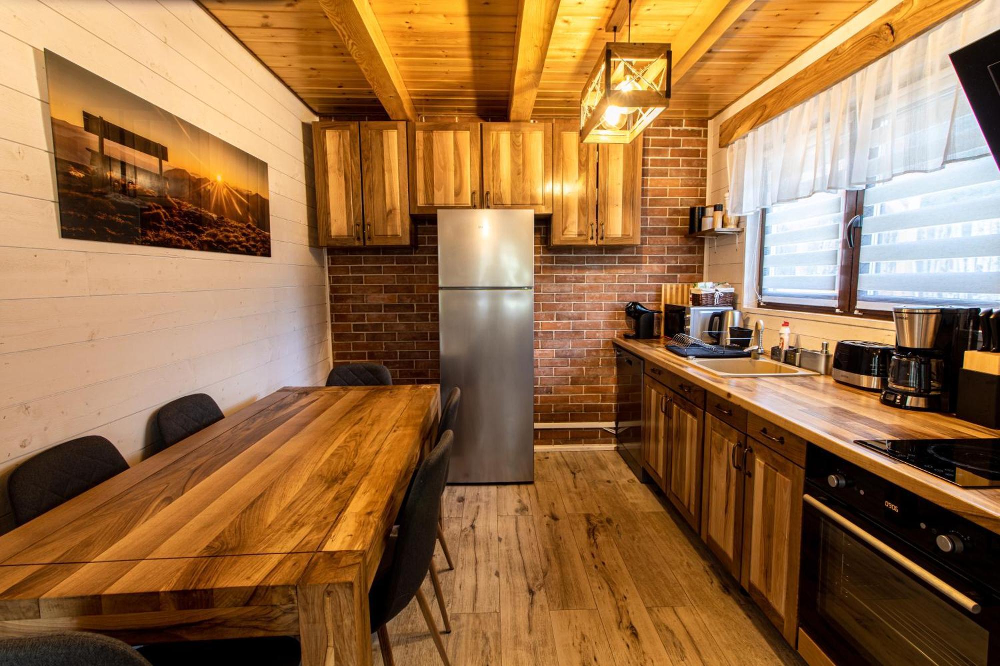 Bear'S Lair Chalet Порумбаку-де-Сус Экстерьер фото