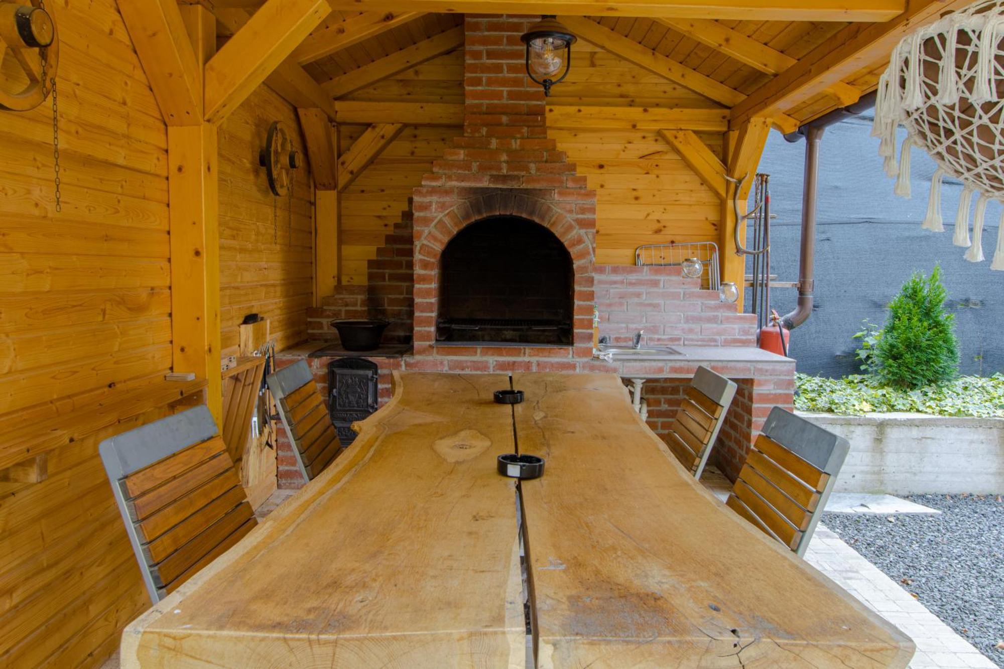 Bear'S Lair Chalet Порумбаку-де-Сус Экстерьер фото